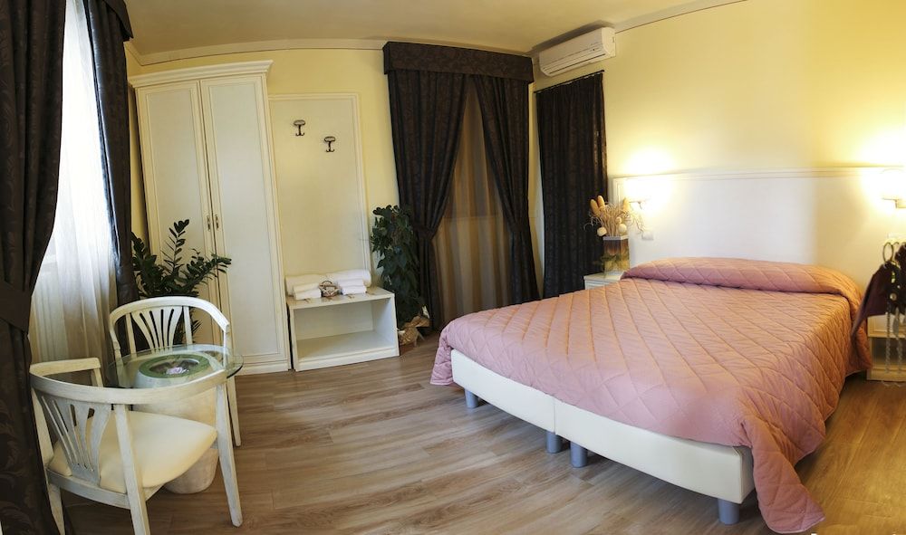 Standard Double or Twin Room, 1 Bedroom, Ensuite