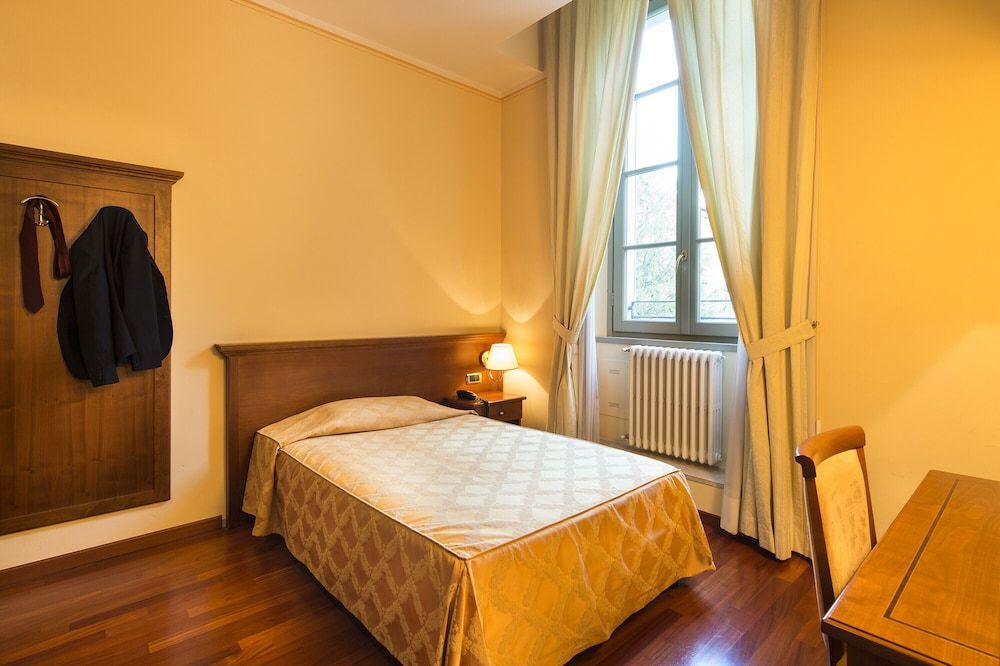 Panoramic Single Room, 1 Large Twin Bed, Garden View