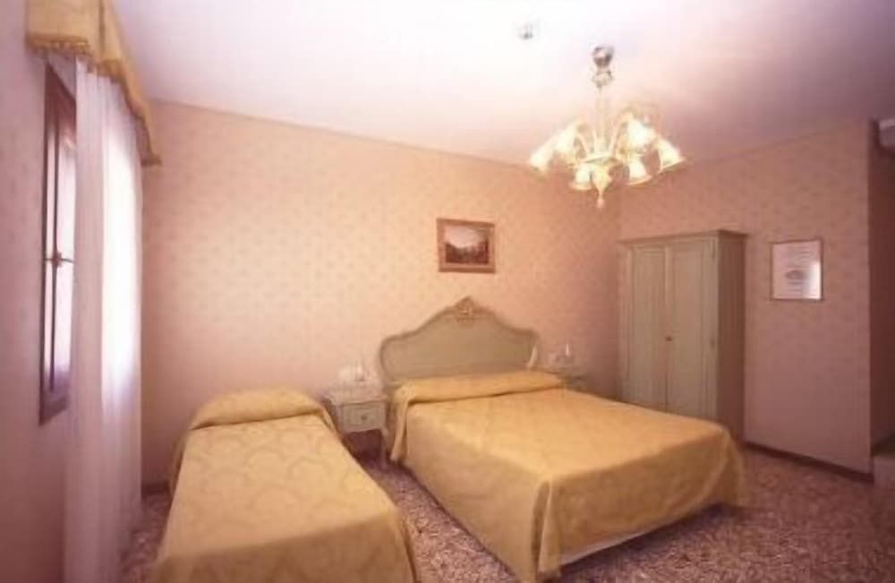 Locanda Armizo Triple Room 8