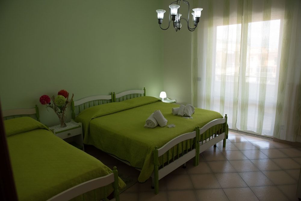 AreA DomuS Comfort Quadruple Room, Multiple Beds, Private Bathroom, Mountainside 3