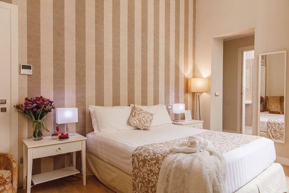 My Spanishsteps Superior Double Room 4