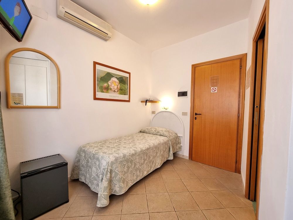 Economy Single Room (No Balcony - First Floor)