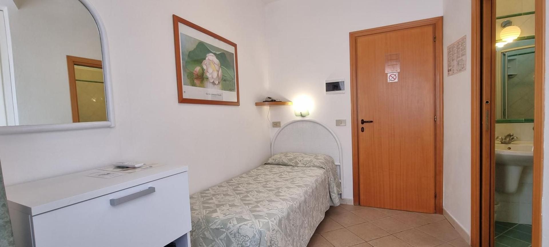 Small Single Room