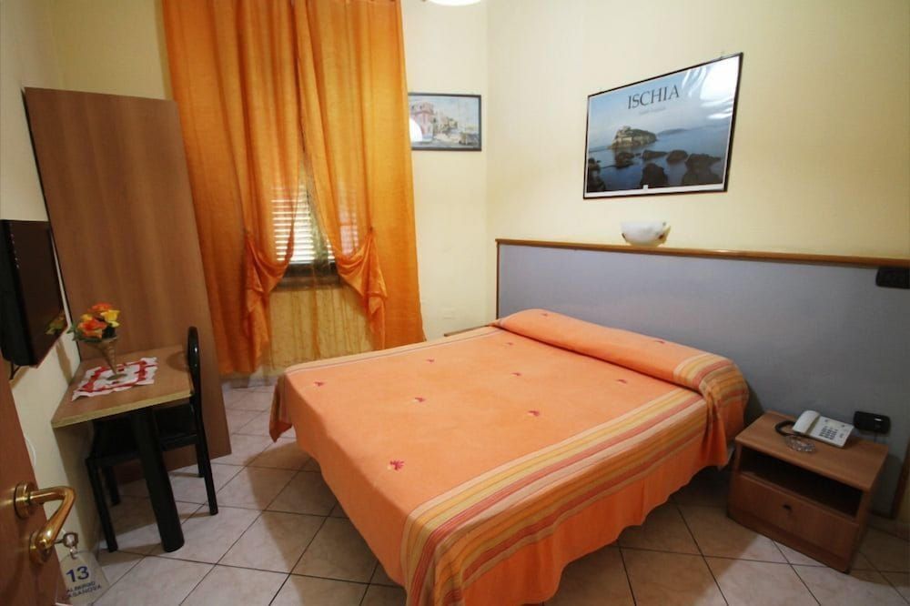 Hotel Casanova Double Room, Shared Bathroom 2