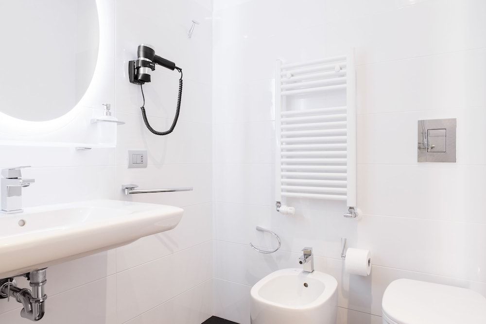 Vatican Grand Suite Deluxe Double Room 7