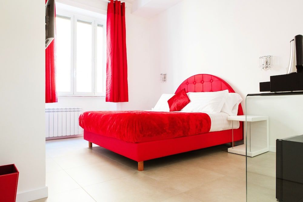 Vatican Grand Suite Deluxe Double Room 10