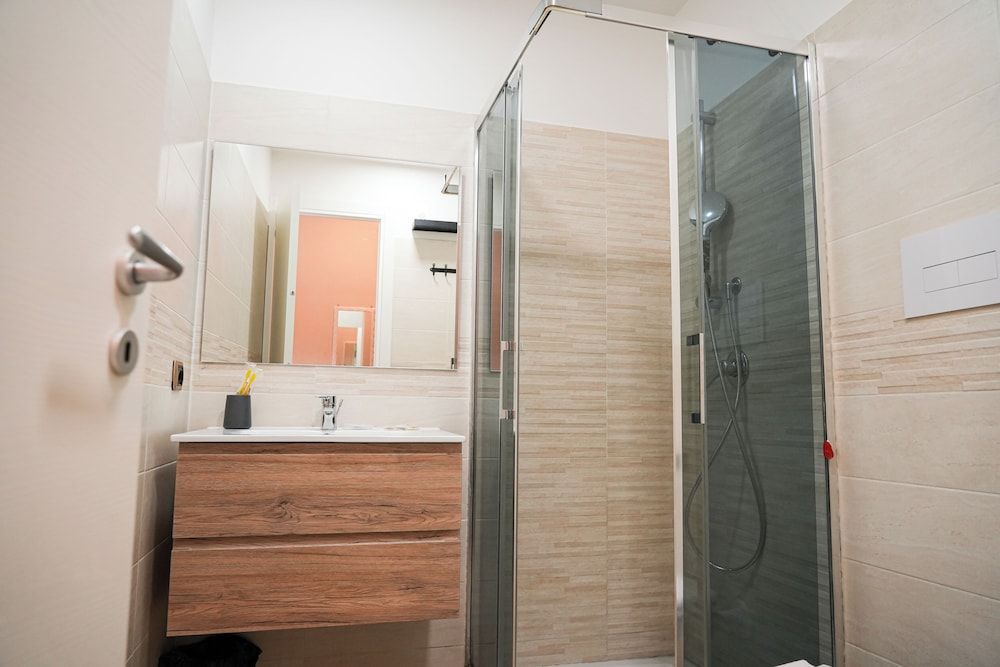 B&B Metropolitan Standard Double Room 6