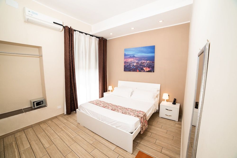 undefined B&B Metropolitan 10