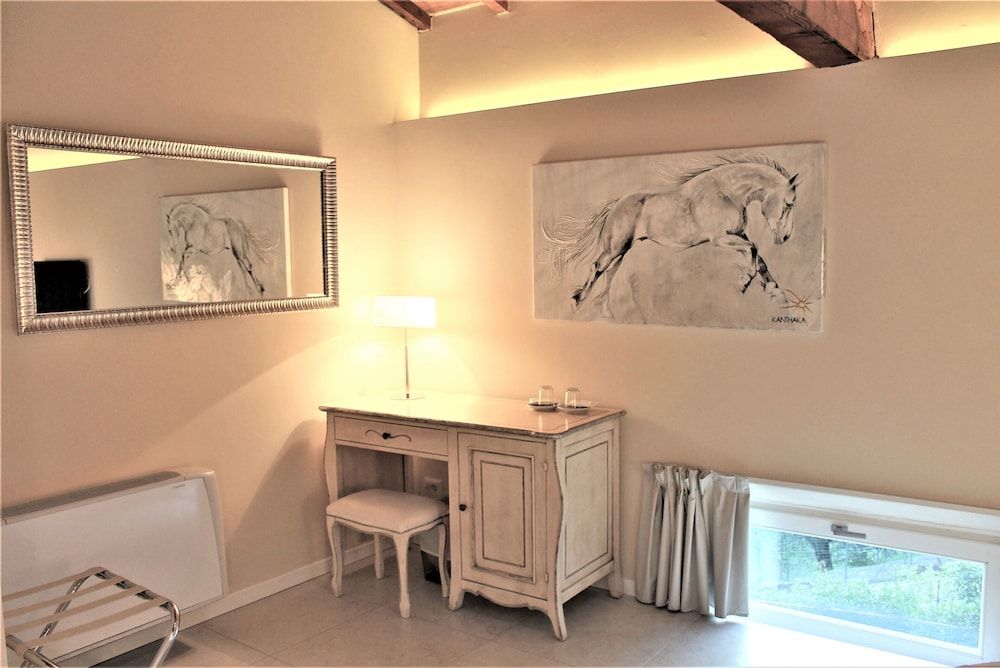 Villa del Sole Siena Standard Double Room 11