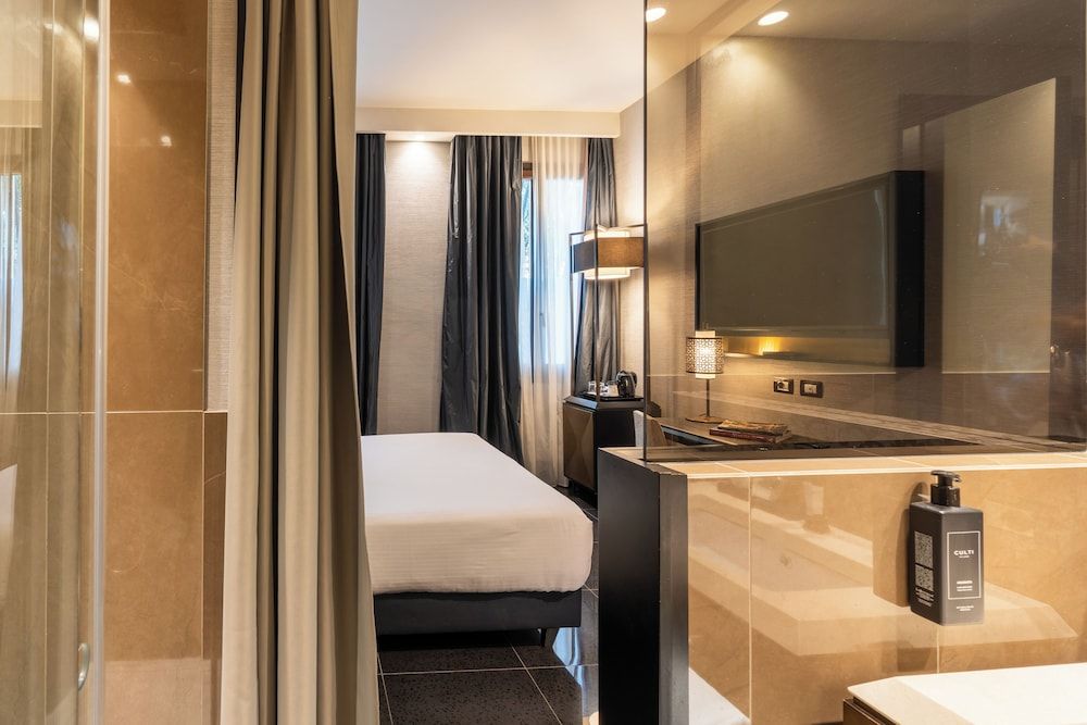 The Venice Times Superior Double Room 14