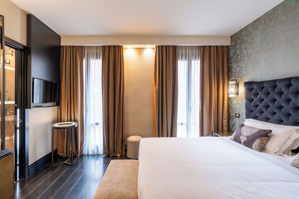 The Venice Times Superior Double Room 3