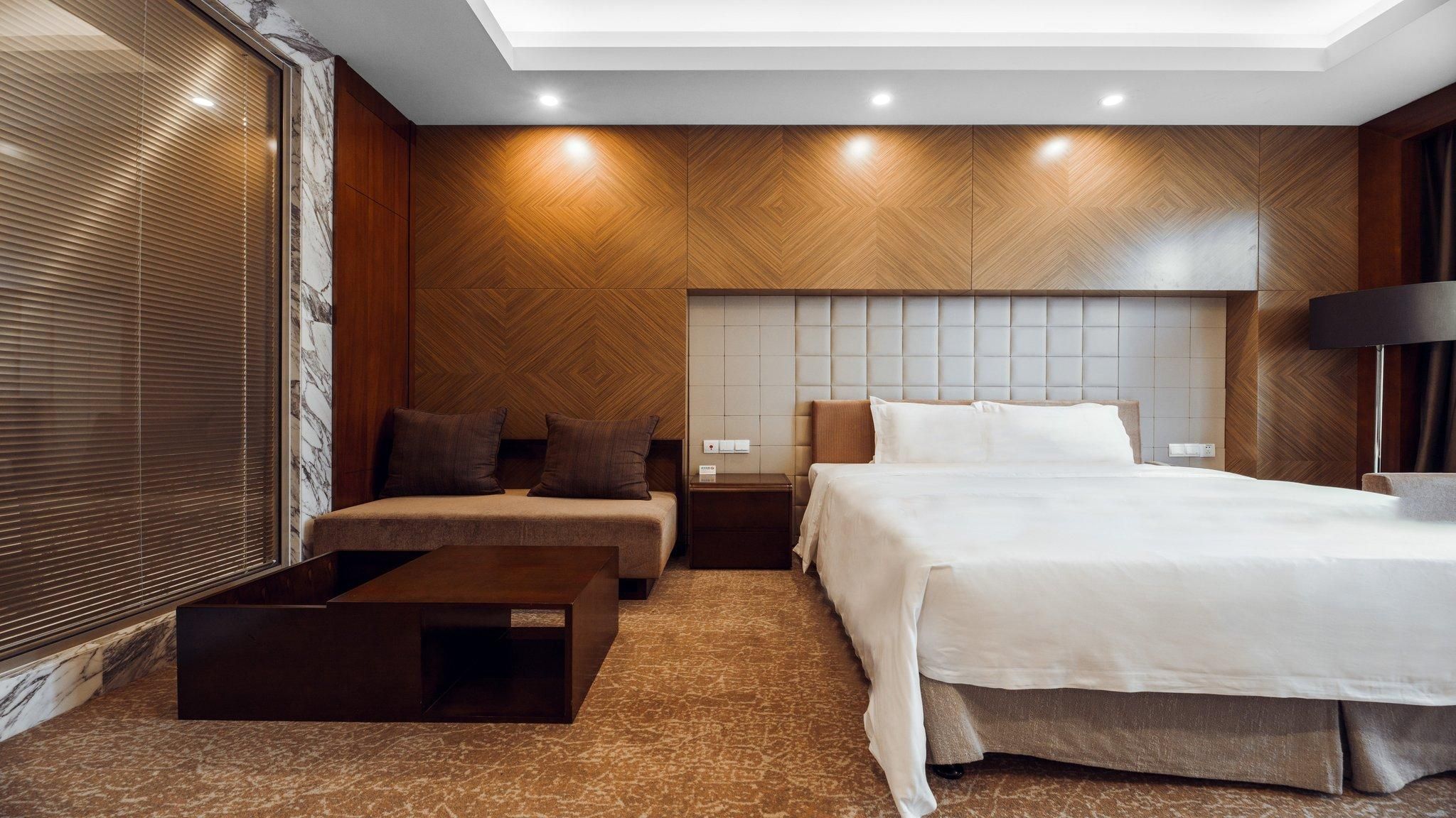 1 King Bed 1 Bedroom Suite