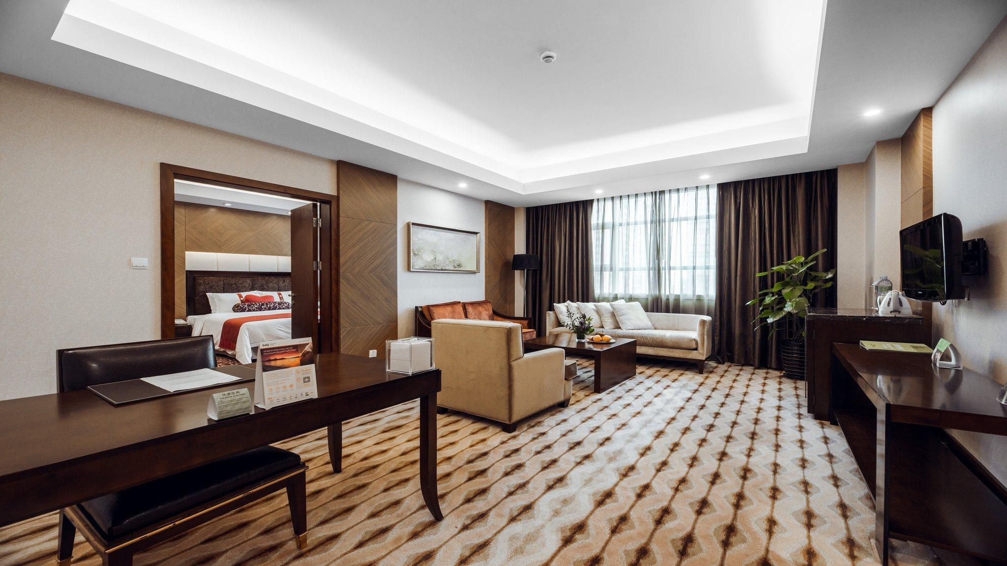2 King 2 Bedroom Suite