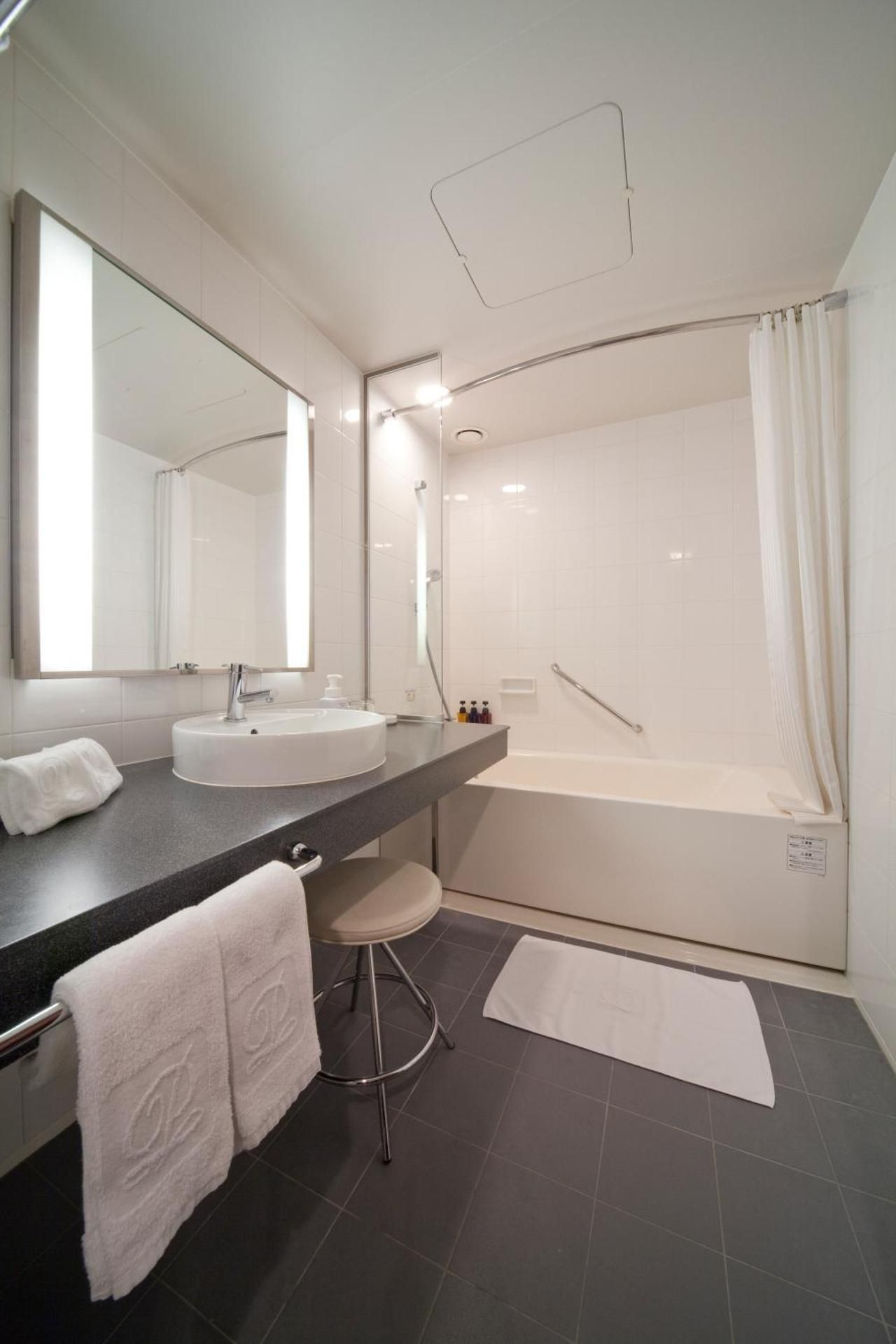 38Th-39Th Floor Deluxe King Room - Non-Smoking