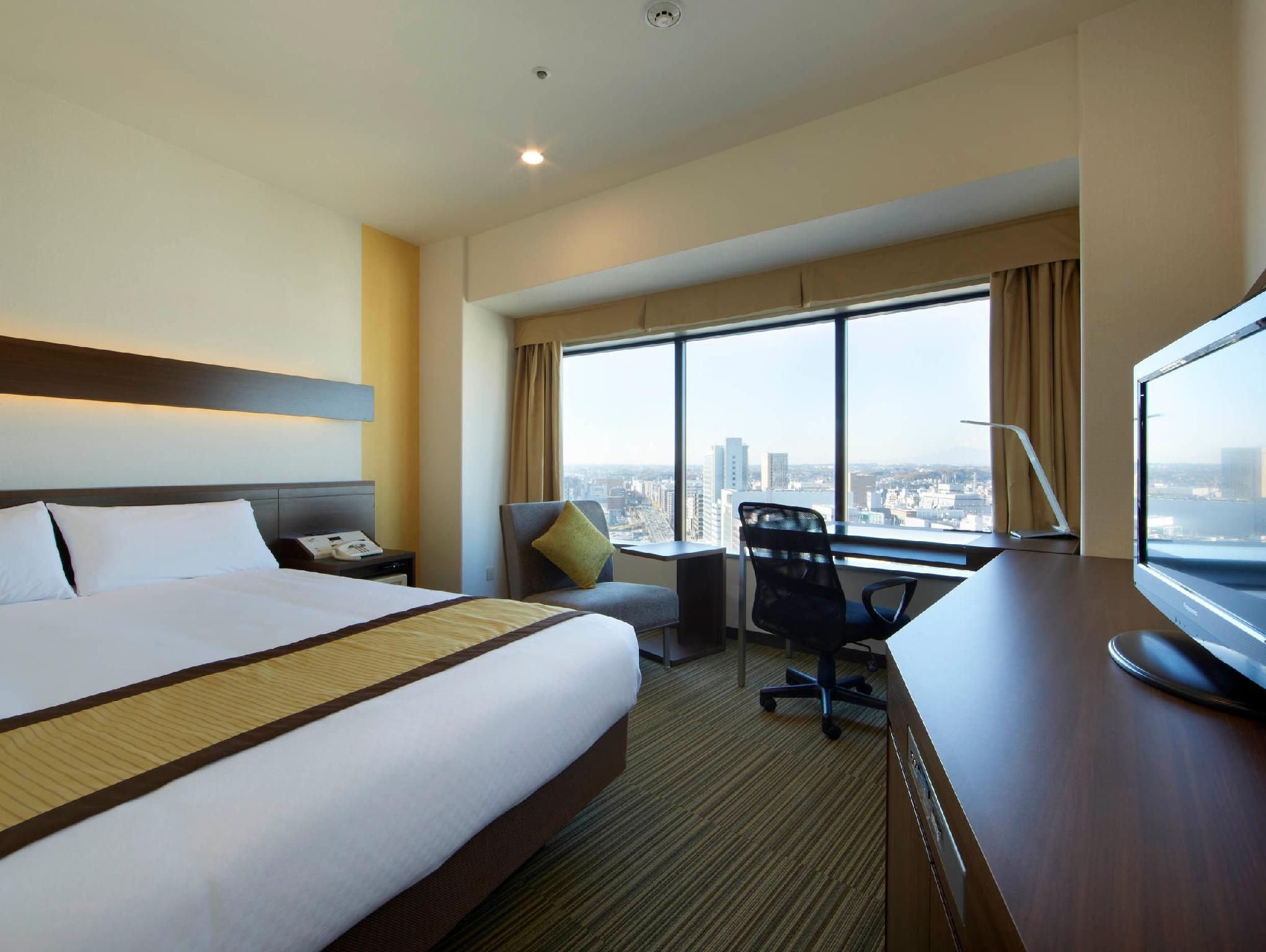 19th Floor Semi Double Room - Non-Smoking