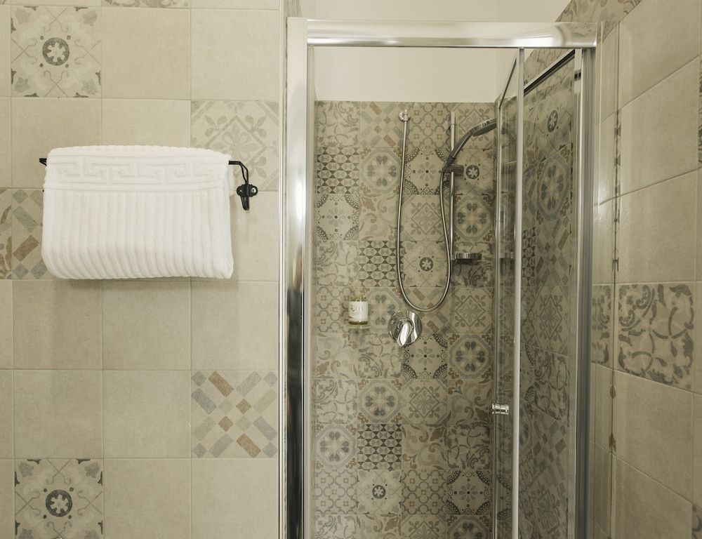 Giulietta nei Sassi Basic Triple Room, Ensuite (camera 2) 3