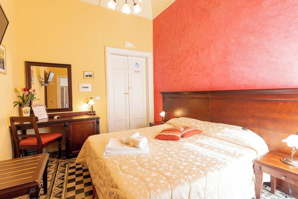 Deluxe Double Room Single Use