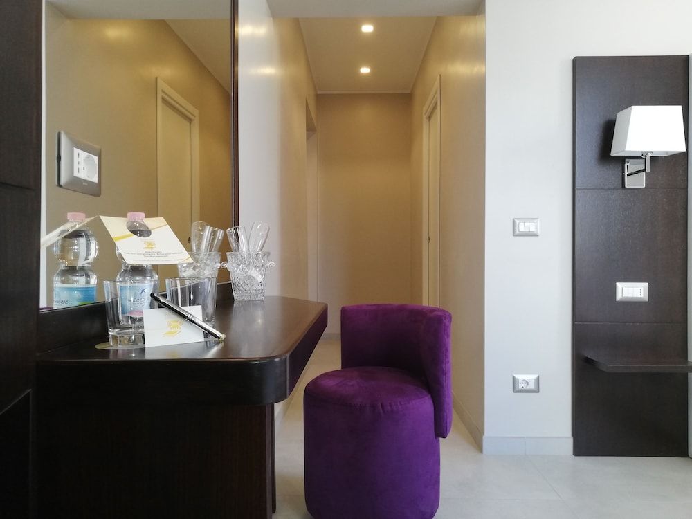 Roman Holidays Boutique Hotel Classic Double Room 13