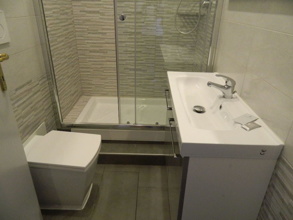 Hotel Ciao Double Room, Shared Bathroom 6