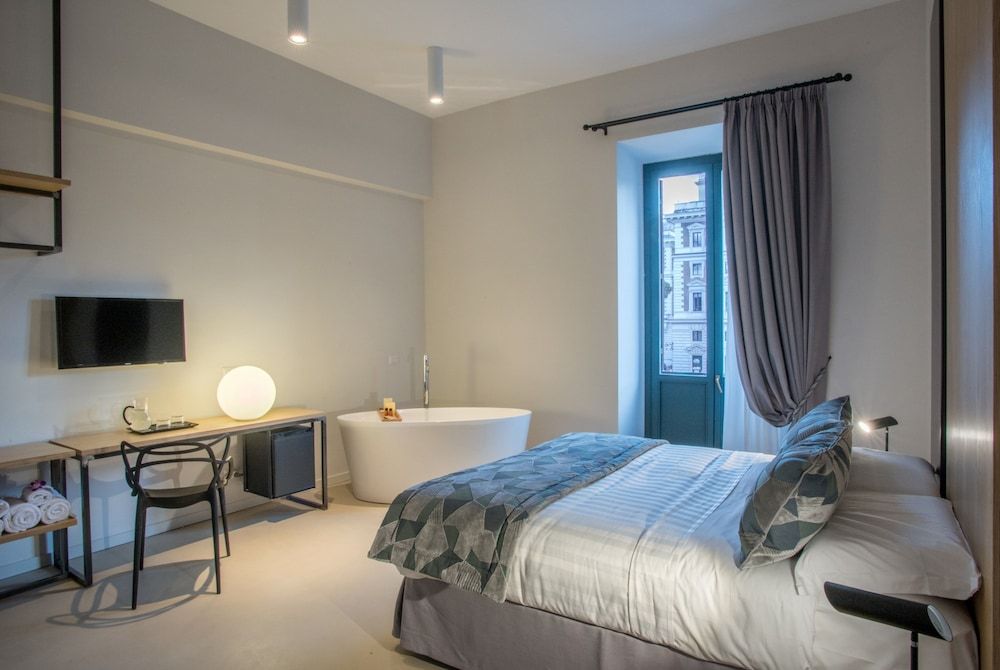 Viminale View Hotel Deluxe Room 3