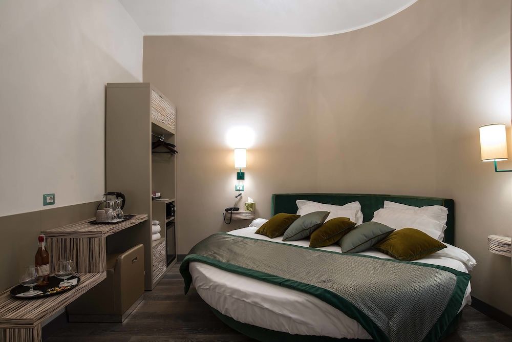 undefined Colonna Suite del Corso 6