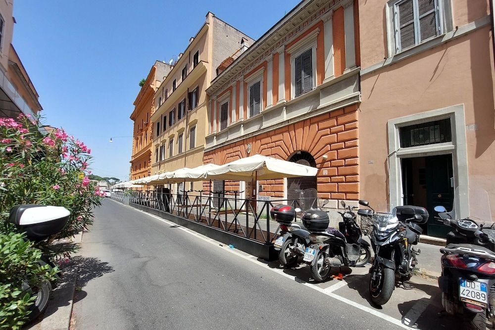 undefined Bellezza al Colosseo B&B and Apartments 10