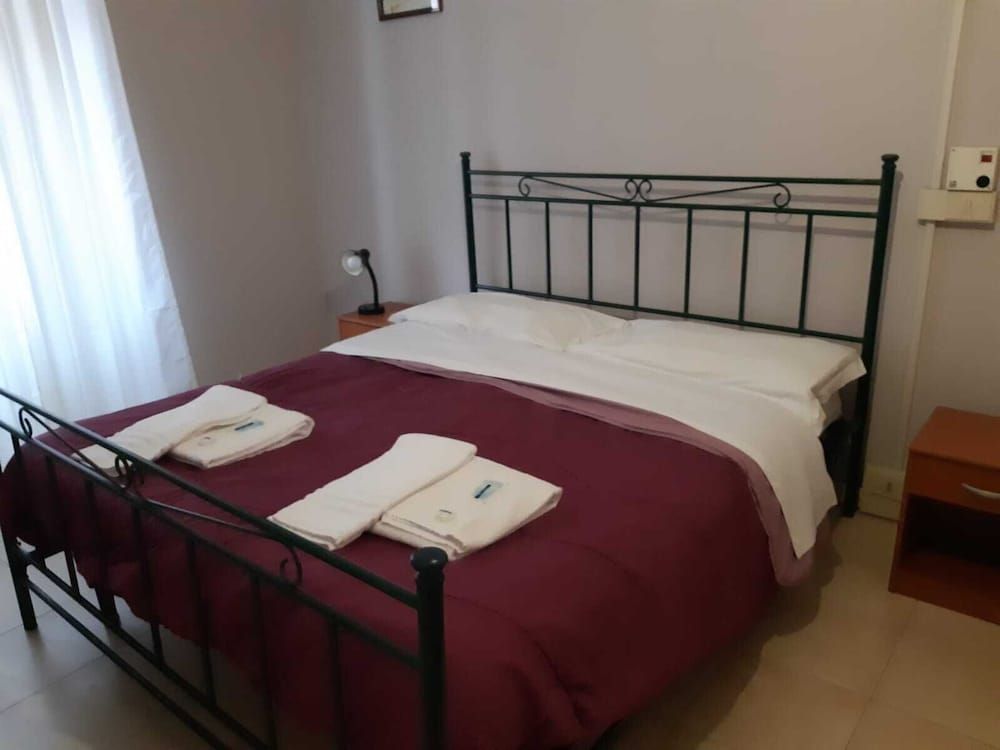 Gialel Guesthouse Double or Twin Room, Shared Bathroom 3