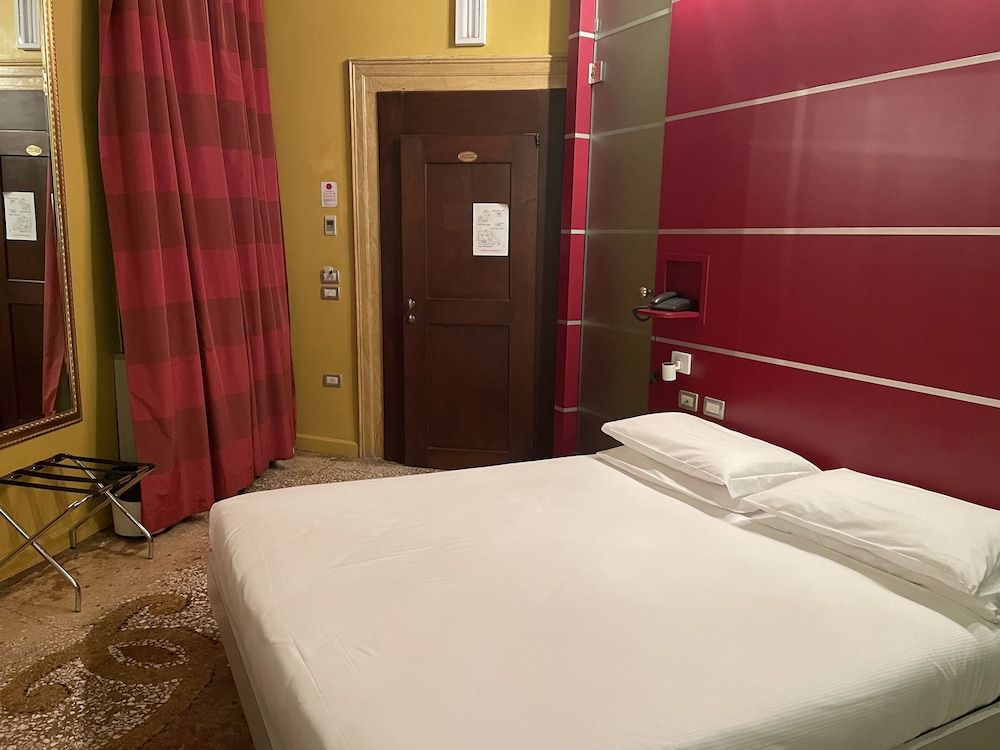 Il sogno di Giulietta e Romeo Deluxe Double Room with Whirlpool Bath 2