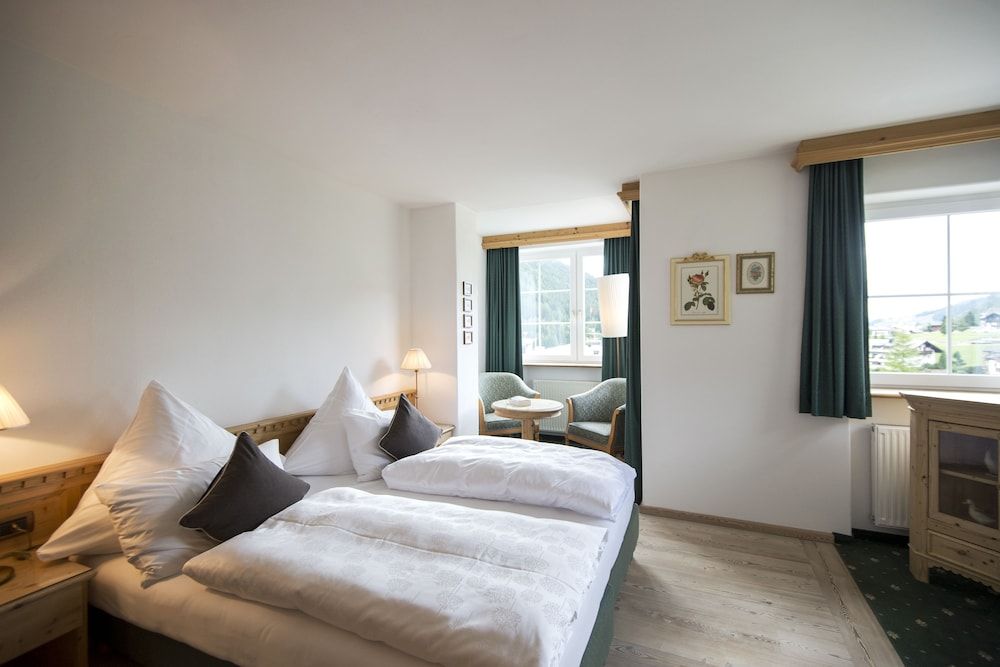 Deluxe Double Room (Lumina)