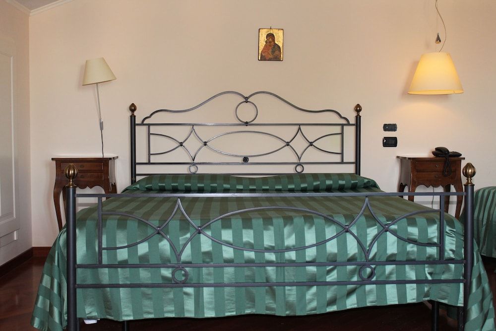 Hotel Novecento Standard Double or Twin Room 2