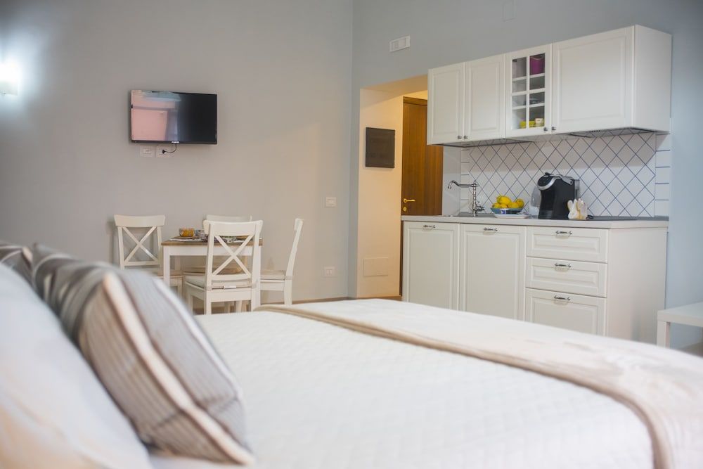 B&B Umberto Deluxe Quadruple Room, City View 2