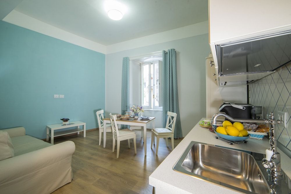 B&B Umberto Family Quadruple Room, 1 Bedroom, City View 7