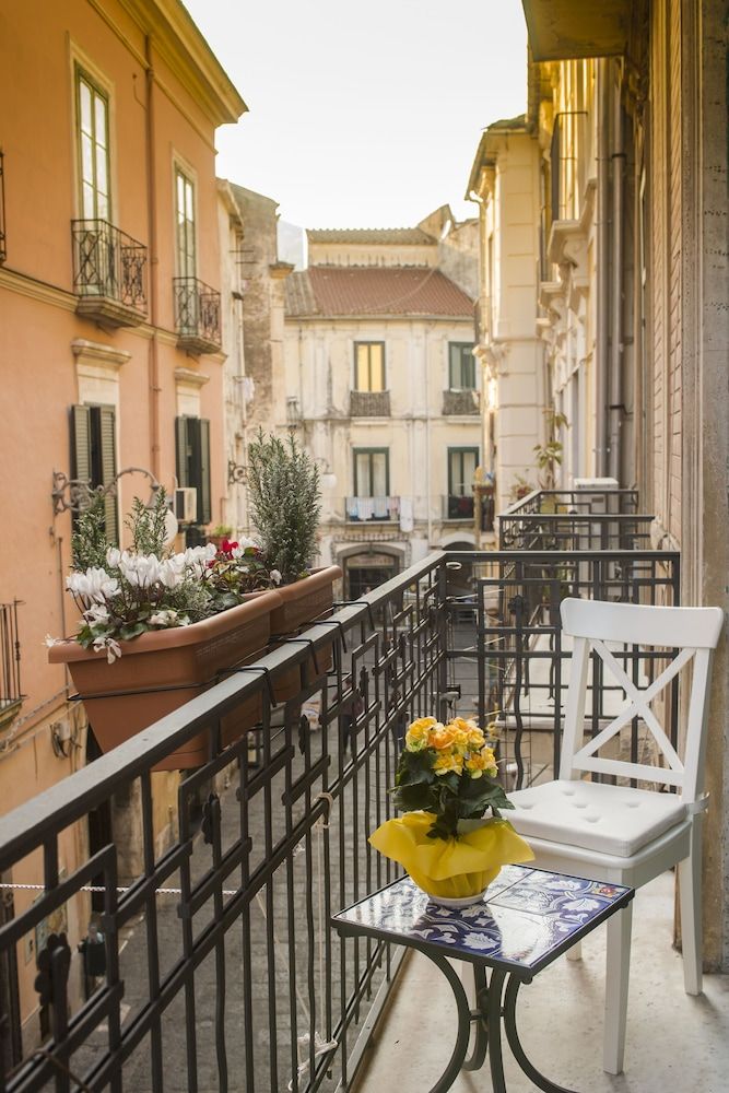 B&B Umberto Deluxe Quadruple Room, City View 4