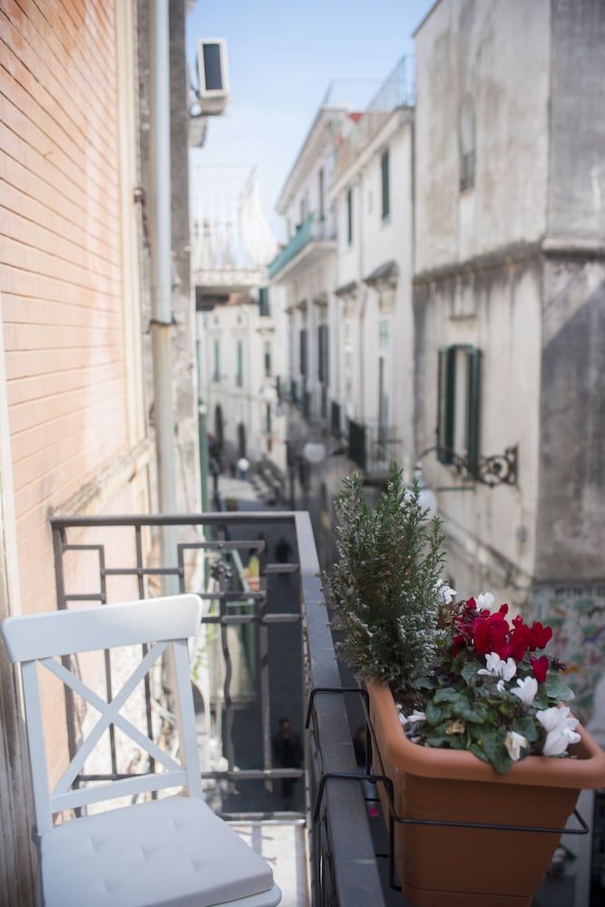 B&B Umberto Family Quadruple Room, 1 Bedroom, City View 3