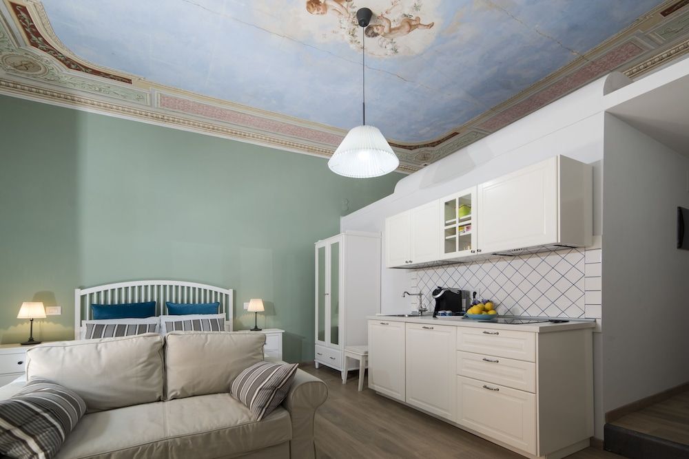 B&B Umberto Deluxe Triple Room, 1 Bedroom, City View 9