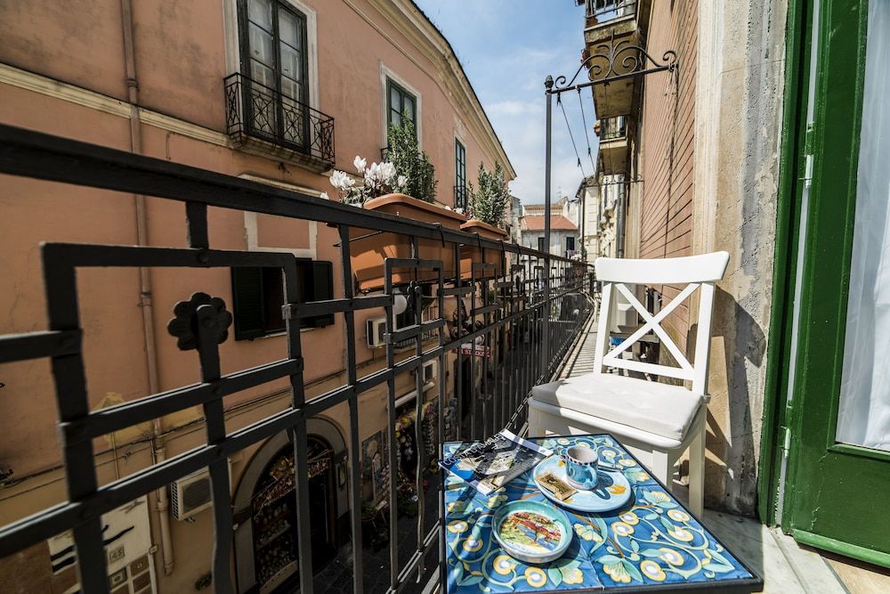 B&B Umberto Deluxe Triple Room, 1 Bedroom, City View 5