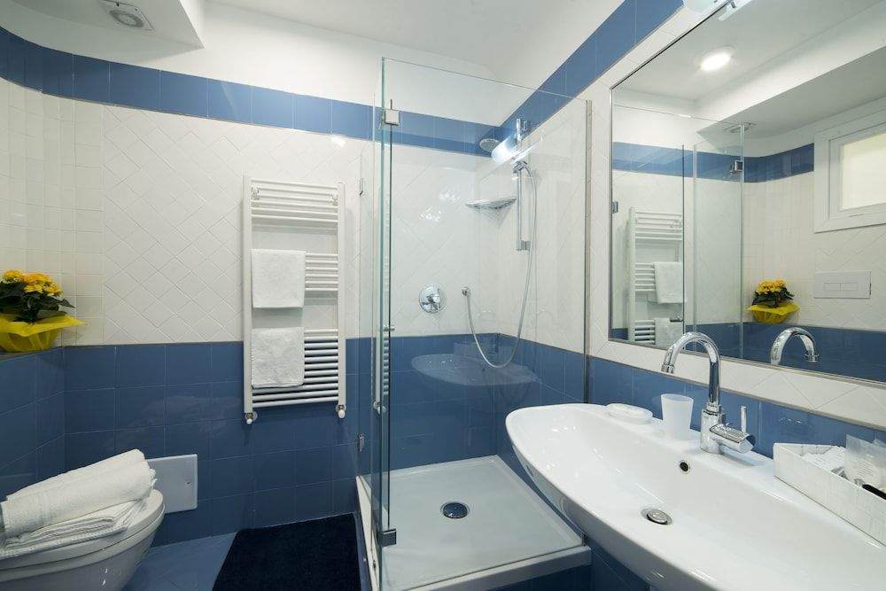 B&B Umberto Deluxe Quadruple Room, City View 5