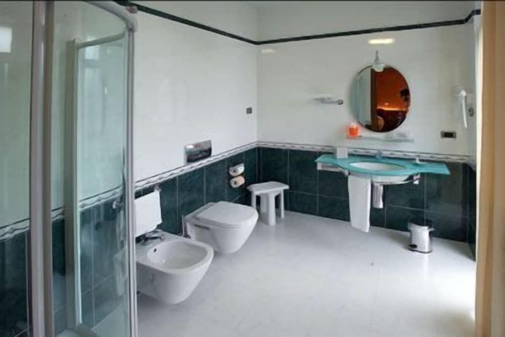 Twin Room, 2 Twin Beds