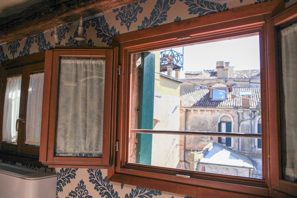 Hotel Bridge Economy Double Room 8