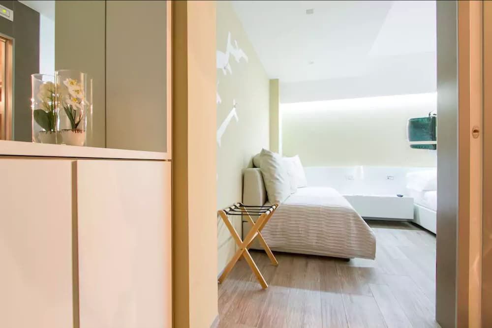 Ginevra Rooms Bergamo Triple Room (Cartier) 10