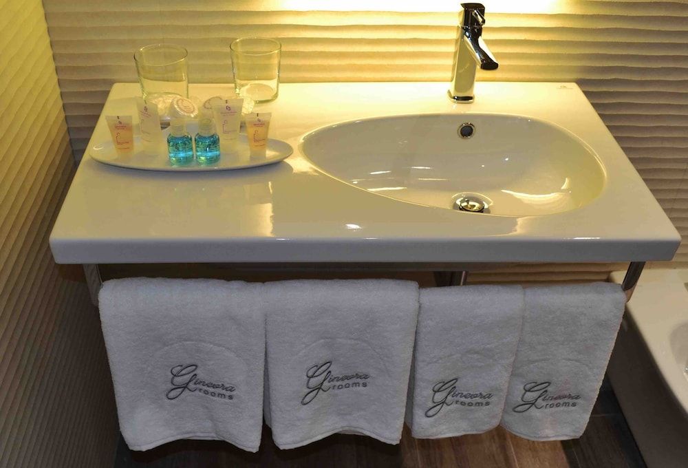 Ginevra Rooms Bergamo Triple Room (Rolex) 5