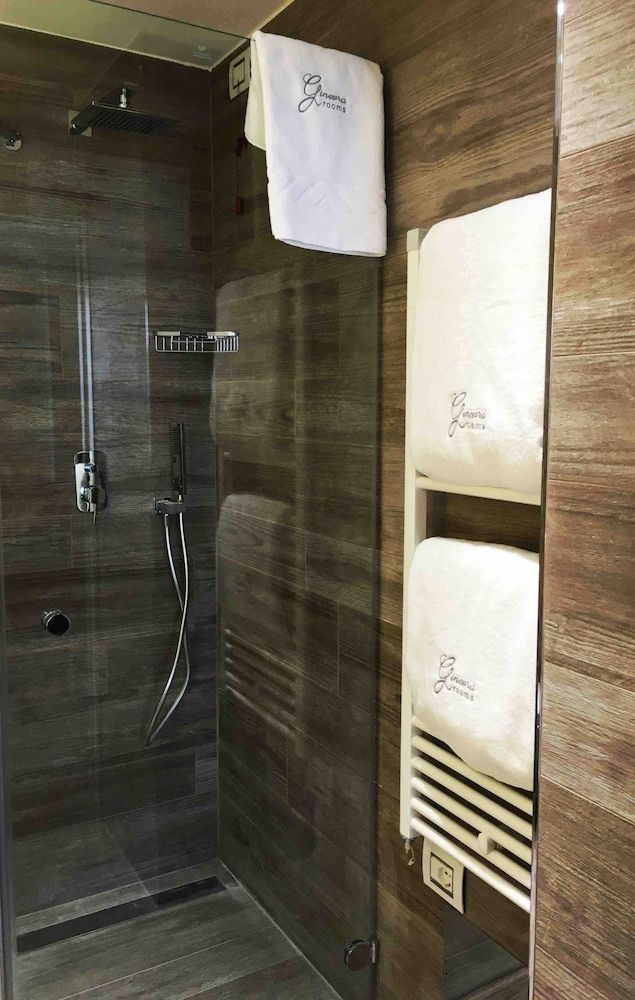 Ginevra Rooms Bergamo Triple Room (Rolex) 8