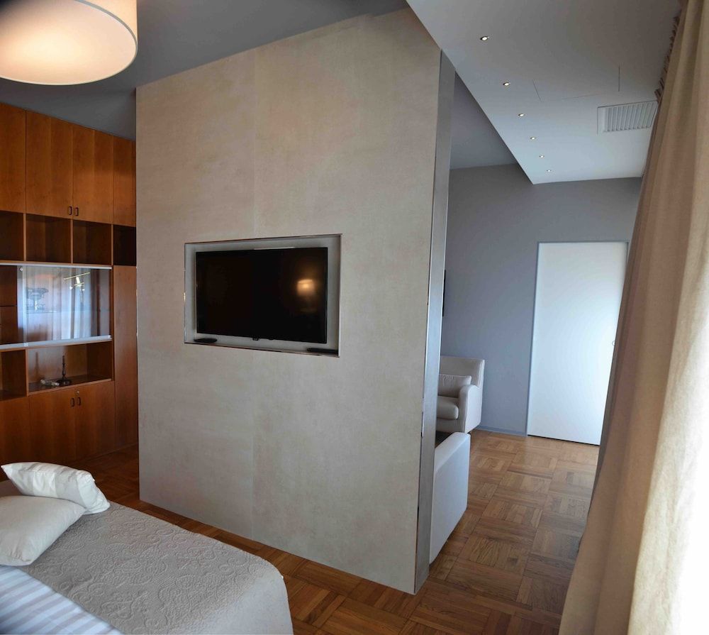 Ginevra Rooms Bergamo Suite (Patek) 12