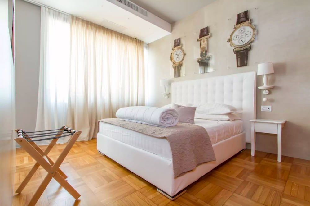 Ginevra Rooms Bergamo Suite (Patek) 6