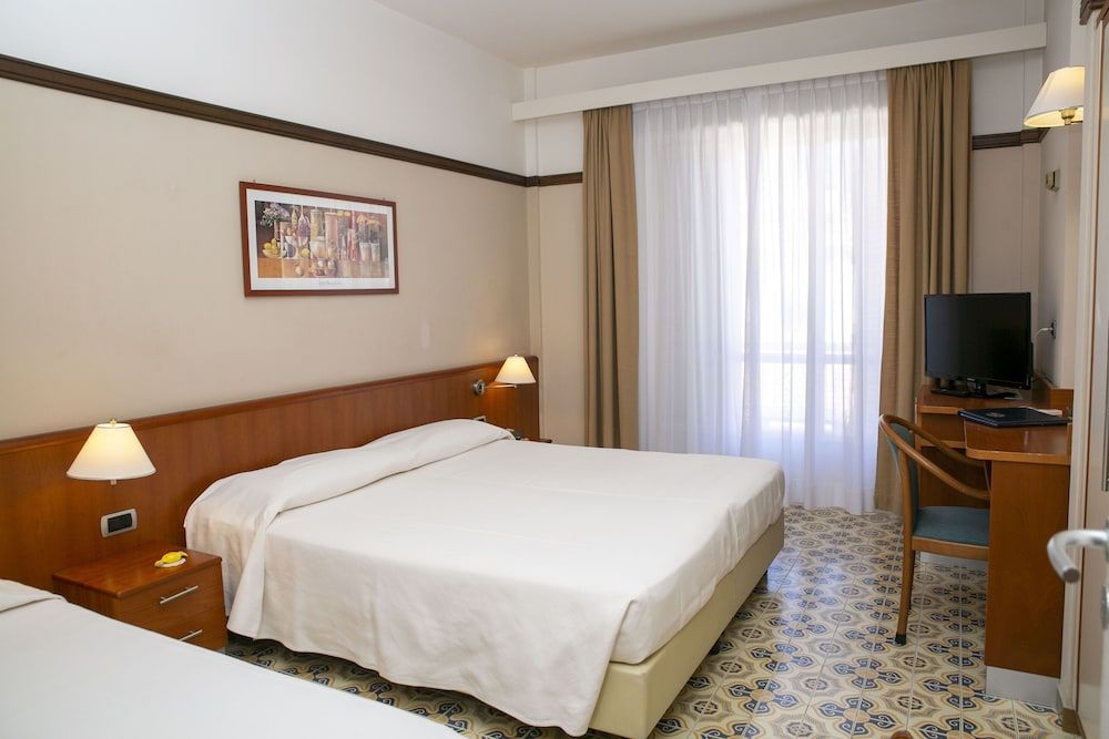 Standard Double Room, Balcony, Partial Sea View Beach Included