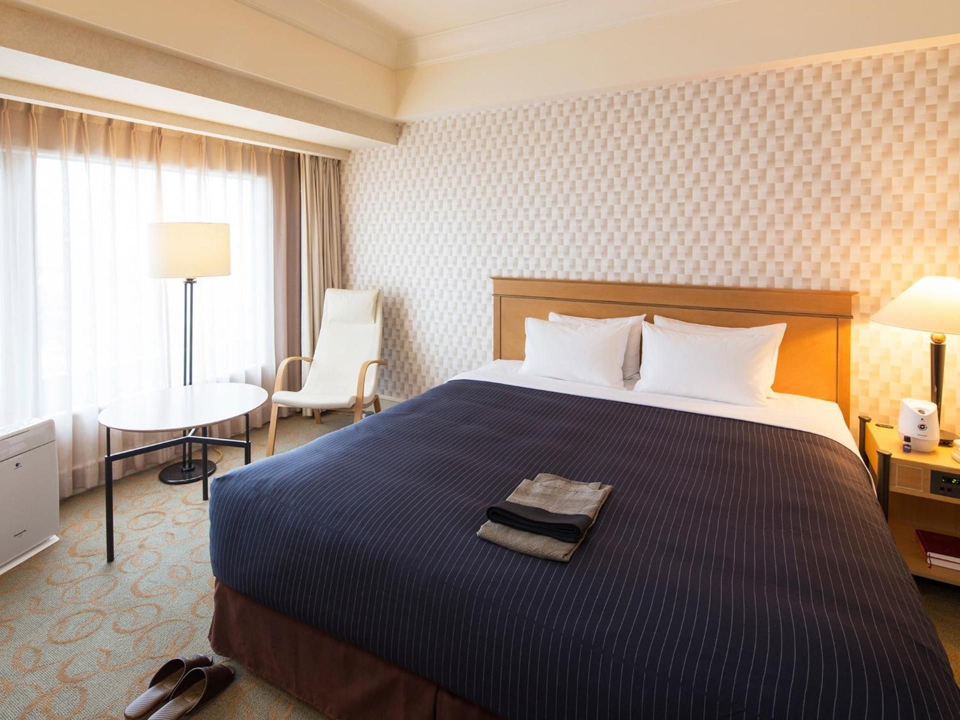 Double Room (Female Only) - Non-Smoking