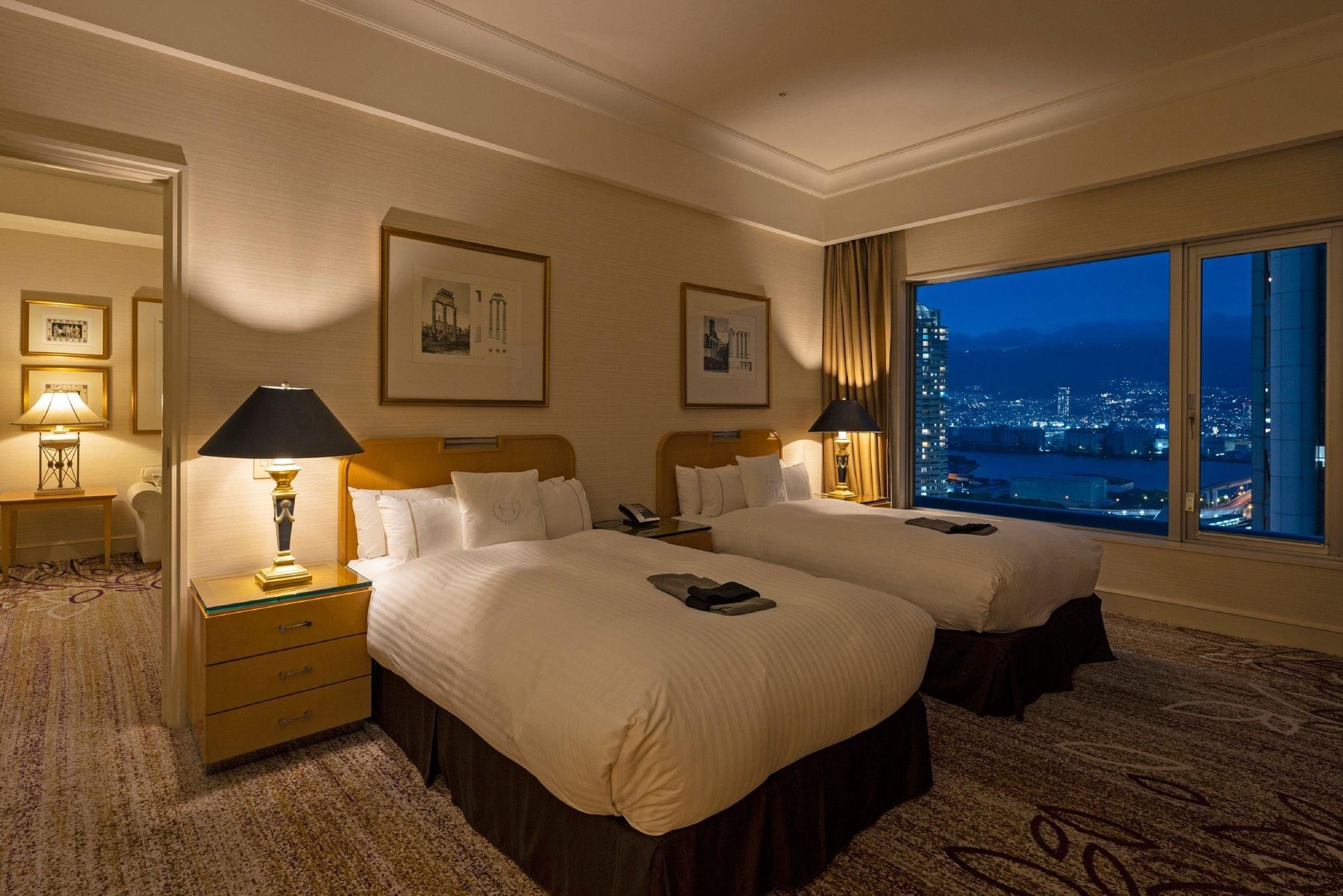 Towers Suite, Club Lounge and Spa access level, Twin