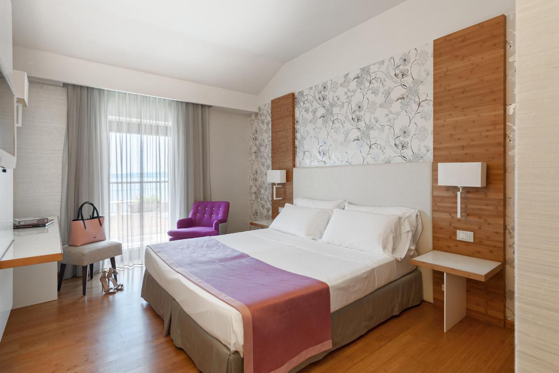 Double Room with Lake View