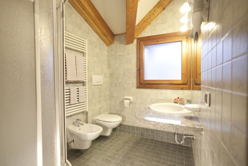 Alpine Charme & Wellness Hotel Europeo Traditional Double or Twin Room 4