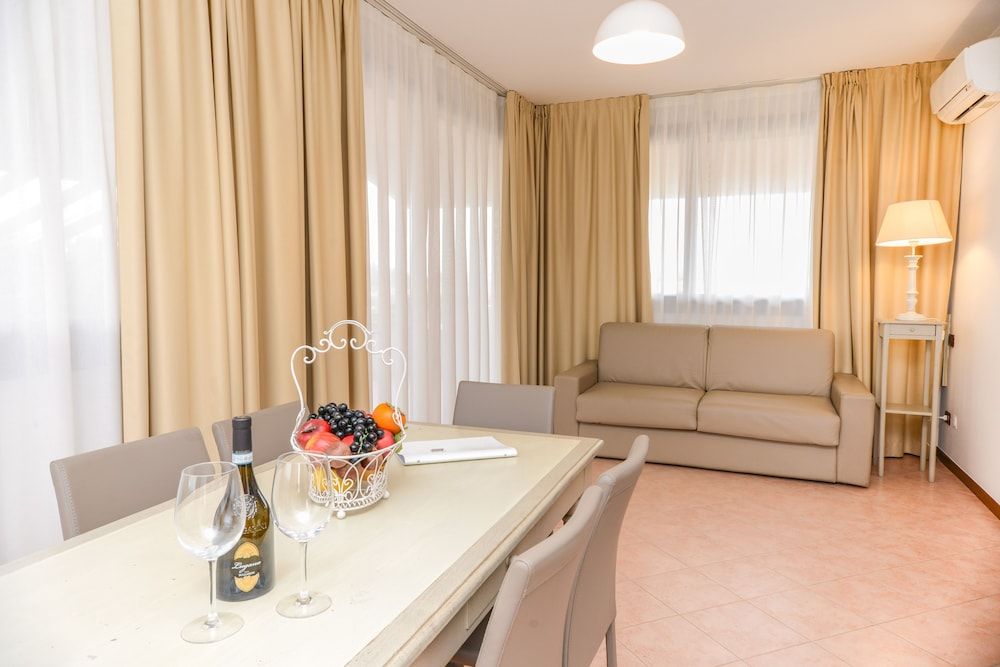 Il Sogno Apartments Apartment, 2 Bedrooms, Lake View 12